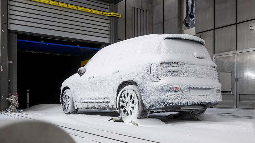 Mercedes-Benz показала салон нового GLB