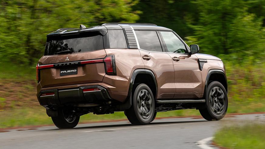Новый Pajero уже отбивает клиентов у LC Prado