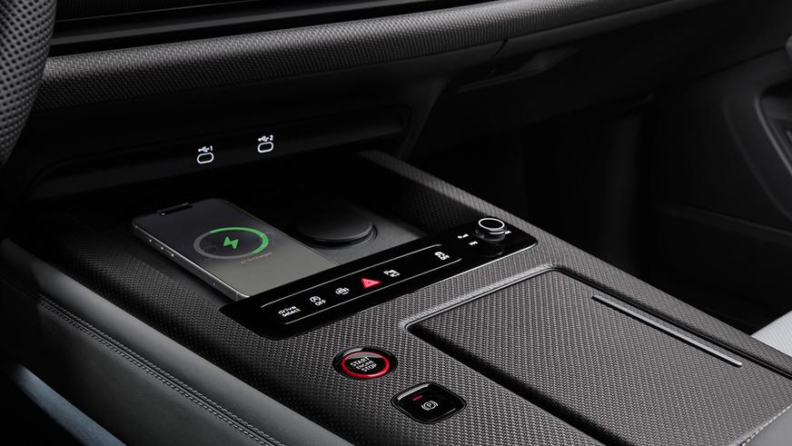 У Audi появился новый флагманский кроссовер – Q9