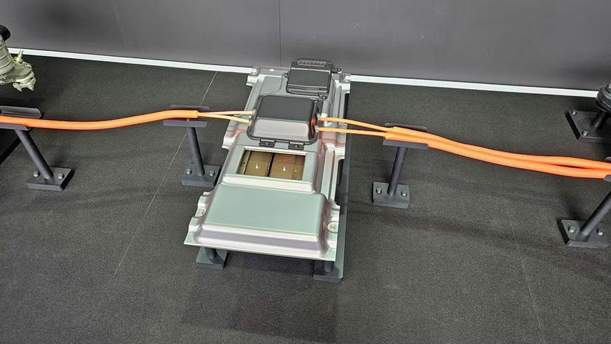 Honda разработает новый V6 для больших гибридов