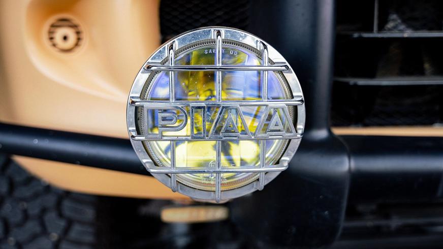 Лифтованная Mitsubishi Delica появилась на торгах в США