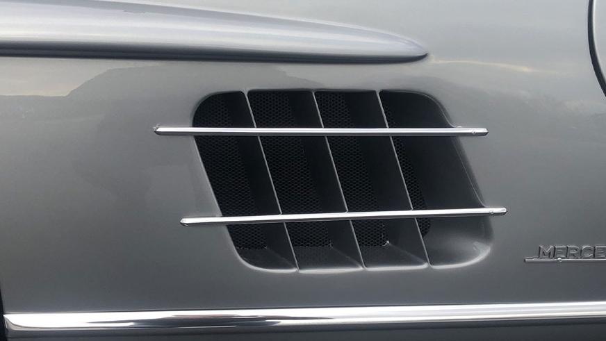 Mercedes-Benz SLK 320 превратили в 300 SL Gullwing