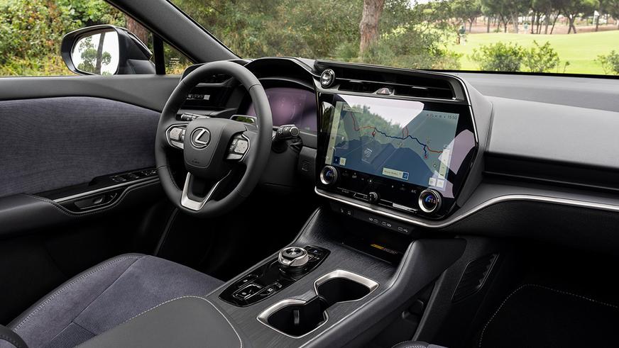 Lexus привезёт в Казахстан электромобиль RZ