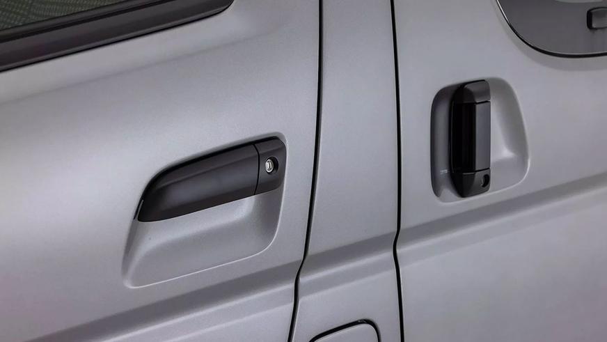 Toyota HiAce стилизовали под VW T3
