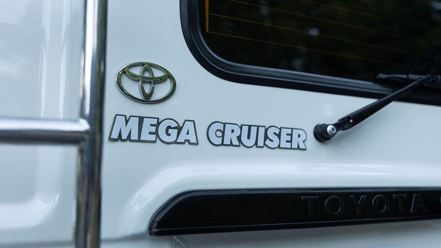 Toyota Mega Cruiser из Казахстана продали на торгах в США