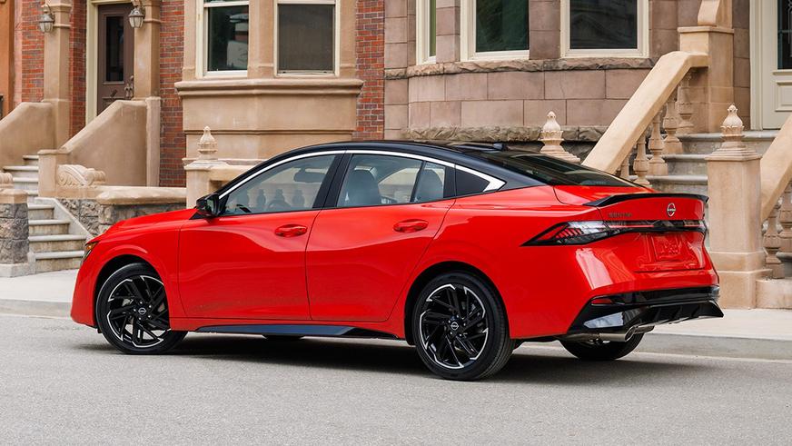 Седан Nissan Sentra сменил поколение