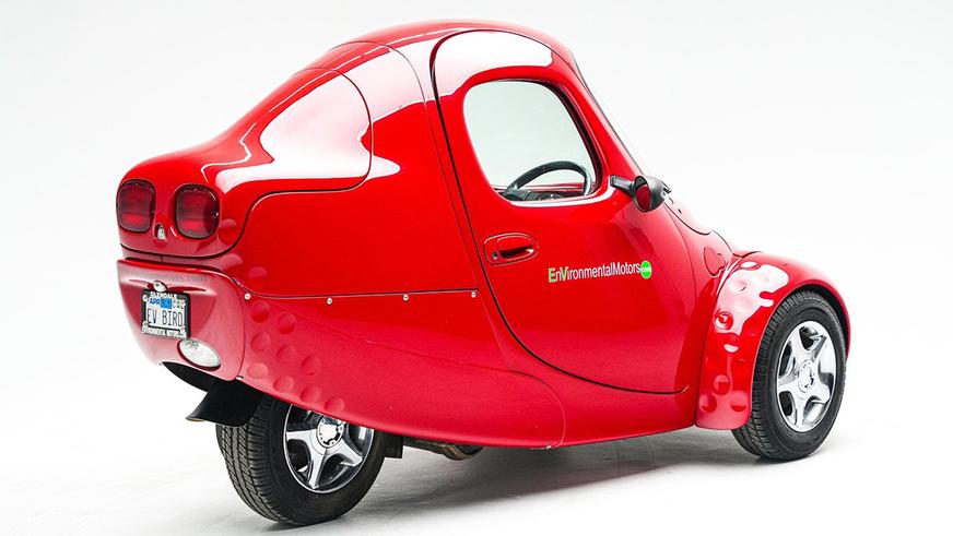 Крохотный и очень редкий электрокар ушёл с молотка