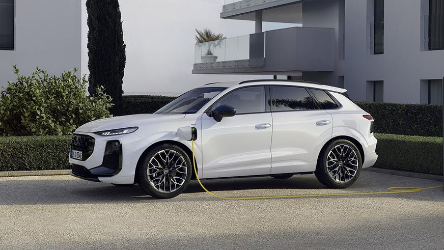 Представлен новый Audi Q3: гибриды и цифровой салон