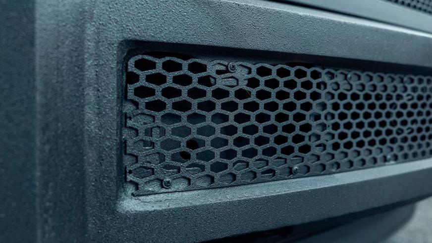 Брутальные внедорожники Toyota и Ford привезли тюнеры на выставку в Нью-Йорке