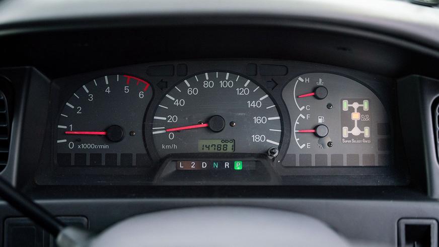 Лифтованная Mitsubishi Delica появилась на торгах в США