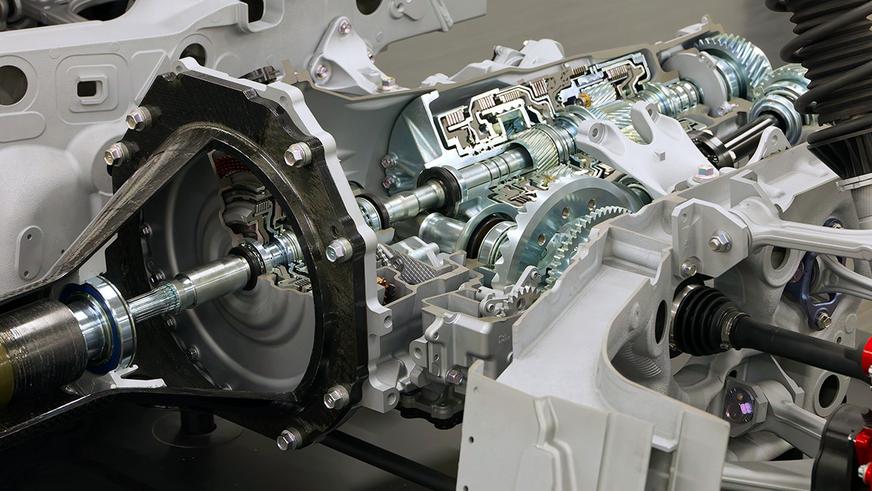 Toyota представила три суперкара: дорожный, гоночный и электрический