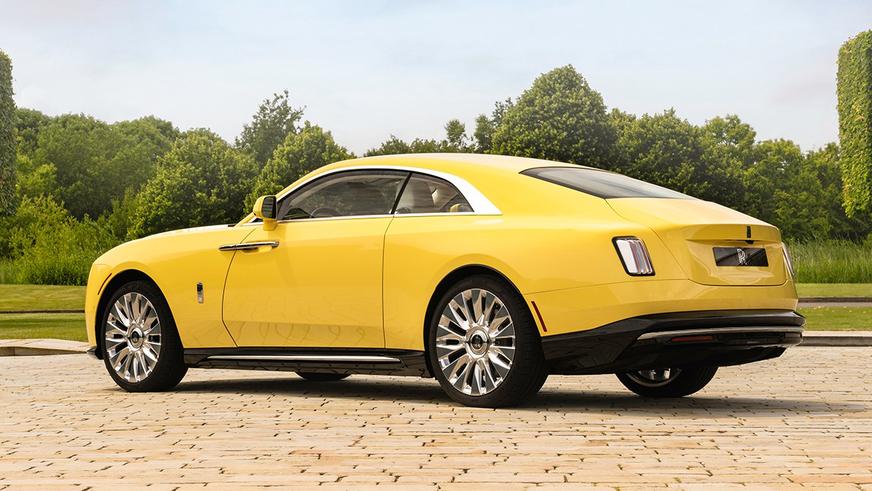 Rolls-Royce показал лимонный электрический «Семафор»