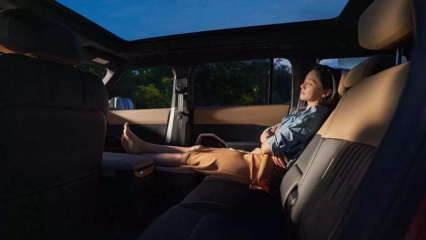 Ford Bronco стал кемпером в Китае