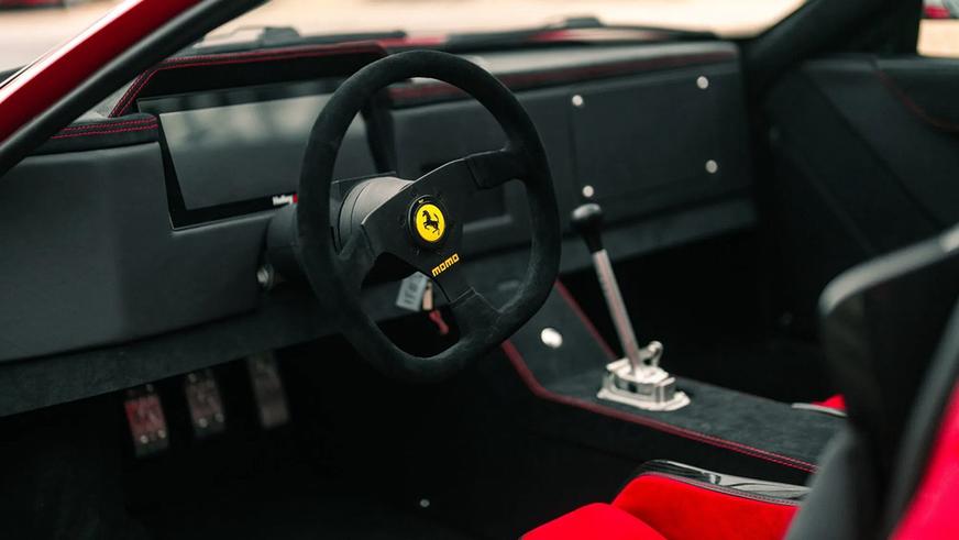 Тюнеры построили 6-колёсную Ferrari Testarossa