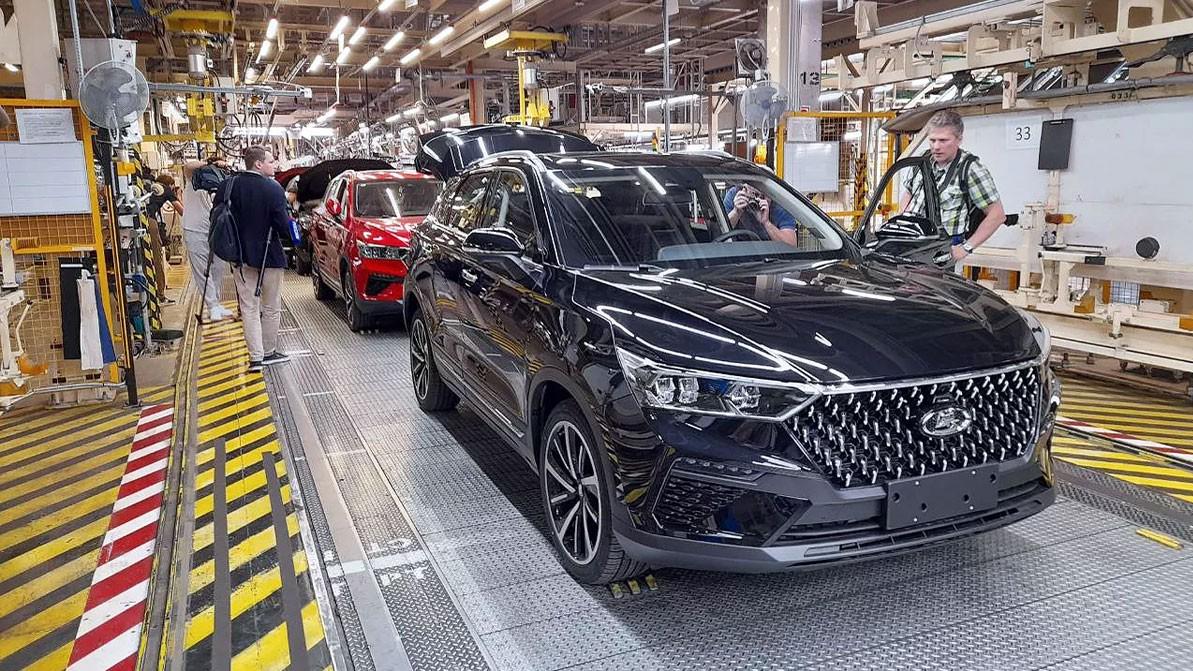 АВТОВАЗ запустил сборку <nobr>Lada X-cross 5.</nobr> Известна примерная цена