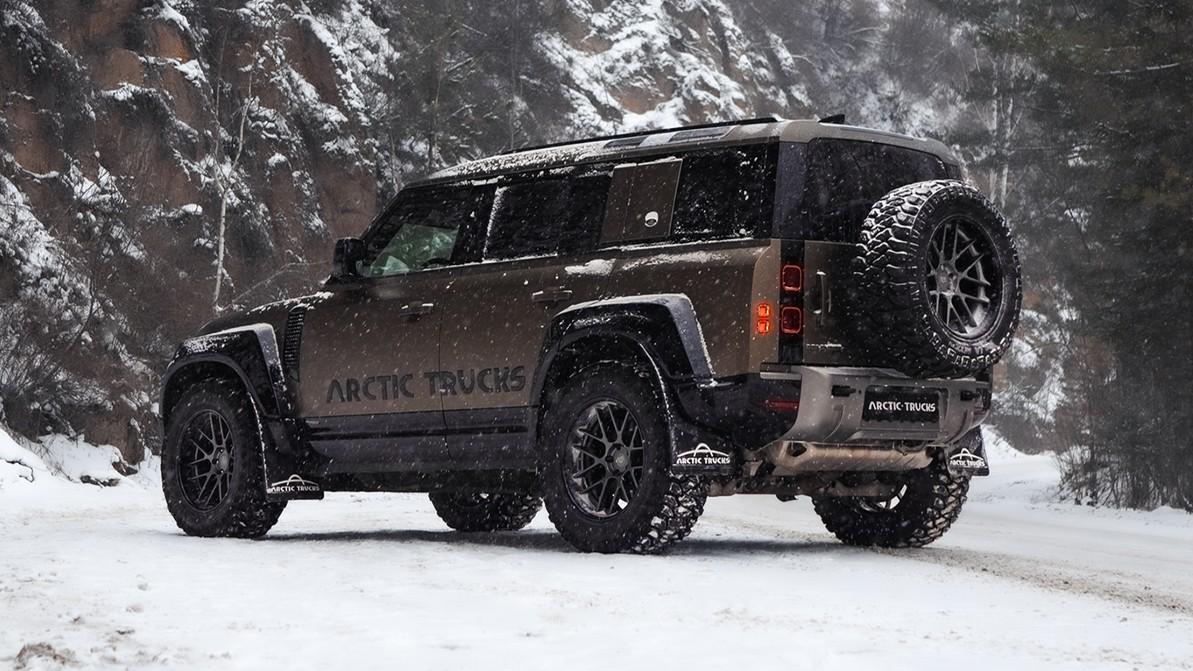 Тюнеры из Arctic Trucks доработали Land Rover Defender