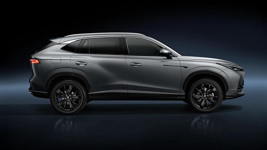 Завод «Москвич» запустил сборку новых кроссоверов из «линейки М»