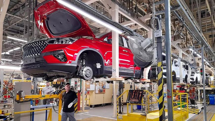 АВТОВАЗ запустил сборку Lada X-cross 5. Известна примерная цена