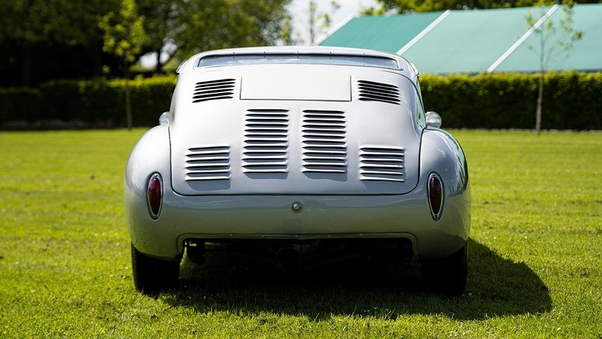 На торги выставили уникальный Porsche 356 Abarth