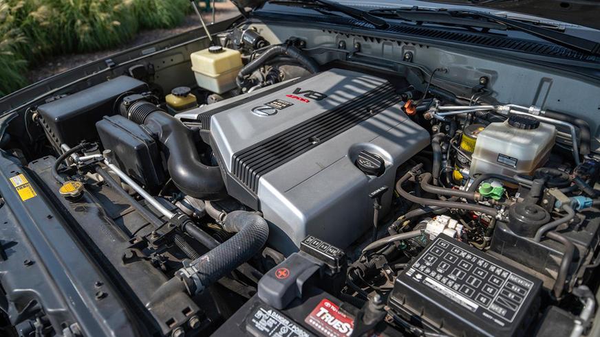 Lexus LX470 с небольшим пробегом выставили на аукцион в США