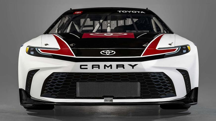 В США показали очень мощную Toyota Camry