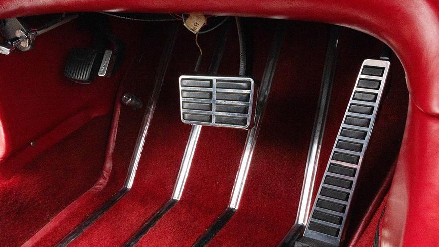 Уникальный Ford Thunderbird Italien пустят с молотка