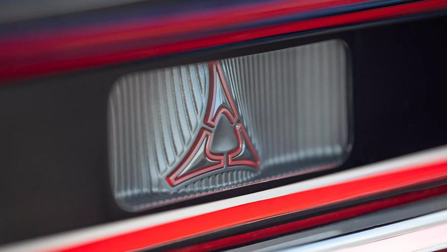 Dodge Charger всё же получил V8, но ездить на нём по дорогам нельзя