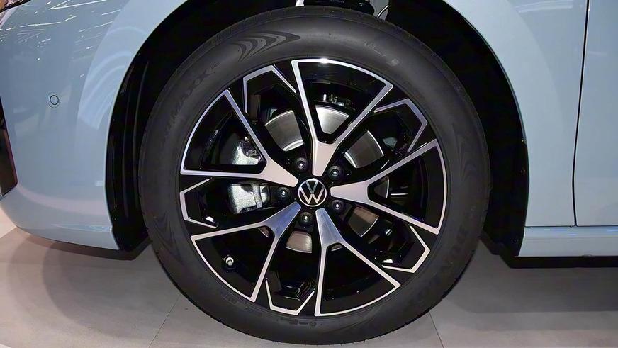 Volkswagen пообещал сделать Passat гибридом в Китае