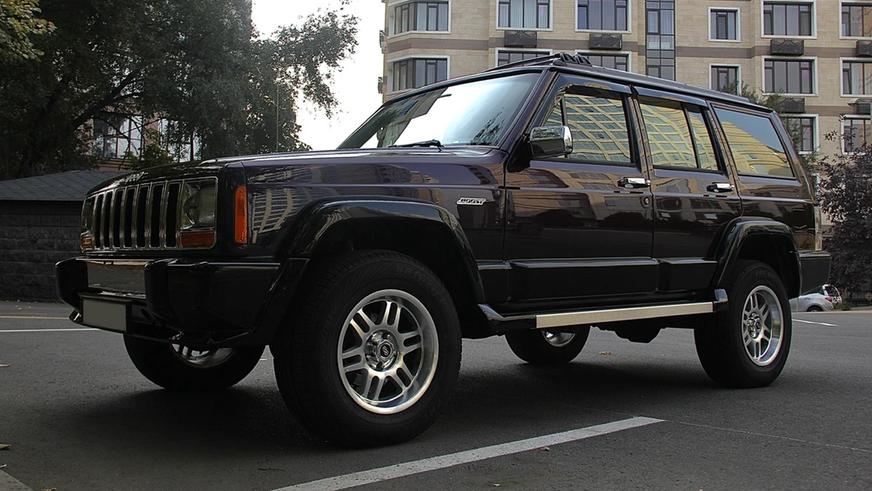 Найдено на Kolesa.kz: классический Jeep Cherokee за 6 млн тенге