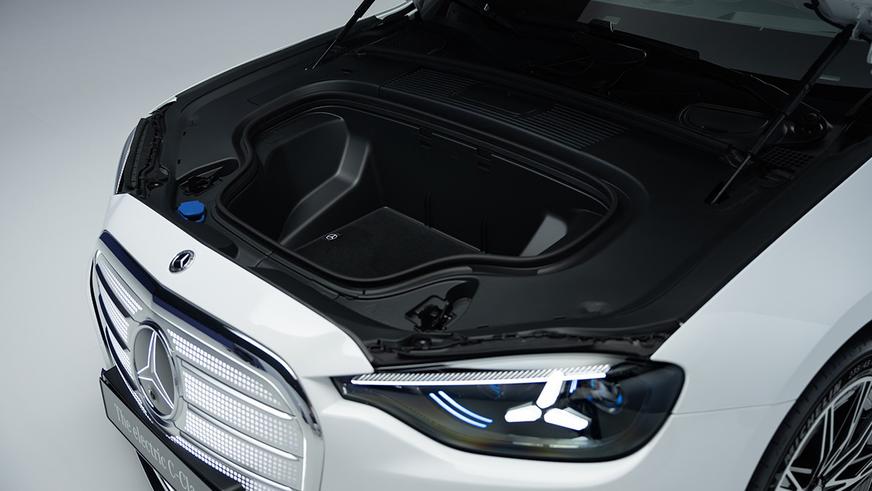 Mercedes-Benz C-Class стал электромобилем