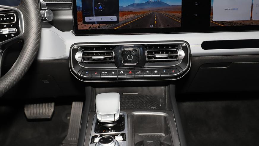 Больше не Wrangler: китайский BAIC BJ40 сменил поколение