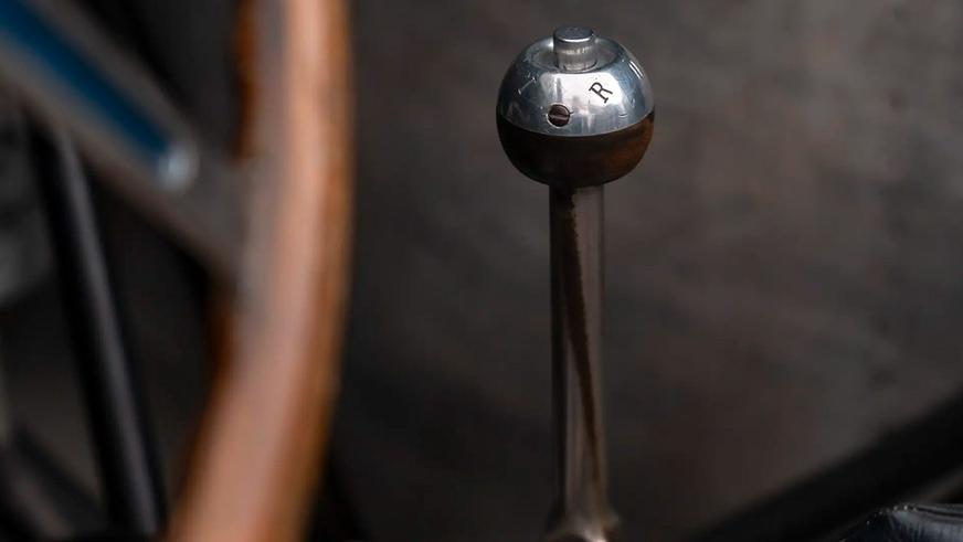 В открытой продаже впервые появился формульный Mercedes-Benz 1954 года