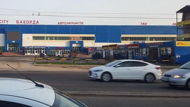 Крытые авторынки и крупные магазины автозапчастей откроются в РК с 17 августа