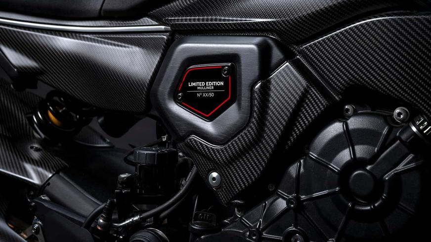 Лимитированную версию Ducati Diavel посвятили Bentley