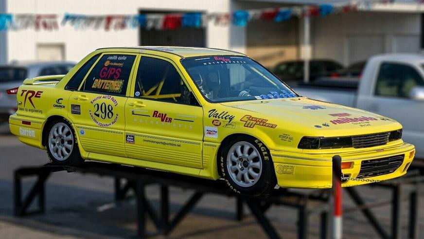 Mitsubishi Galant, способный разогнаться до 360 км/ч, выставлен на продажу