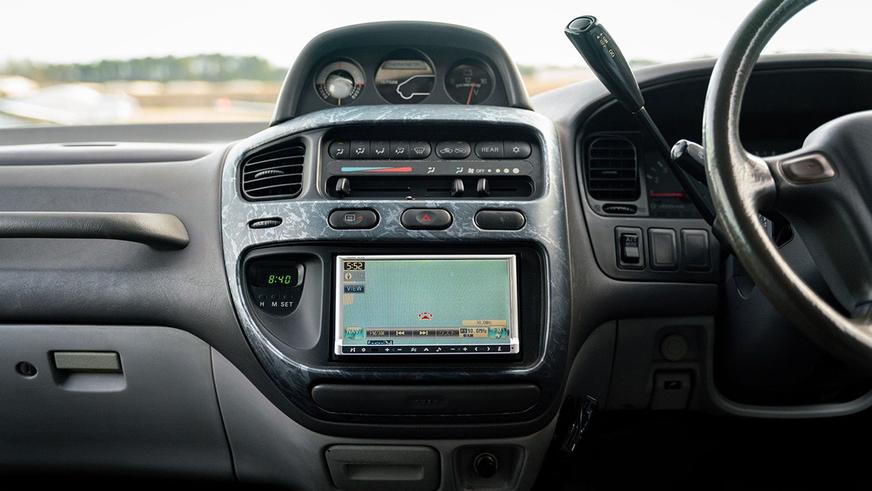 Лифтованная Mitsubishi Delica появилась на торгах в США