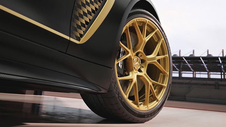 Mercedes посвятил версию AMG&nbsp;GT выдуманной команде Формулы-1