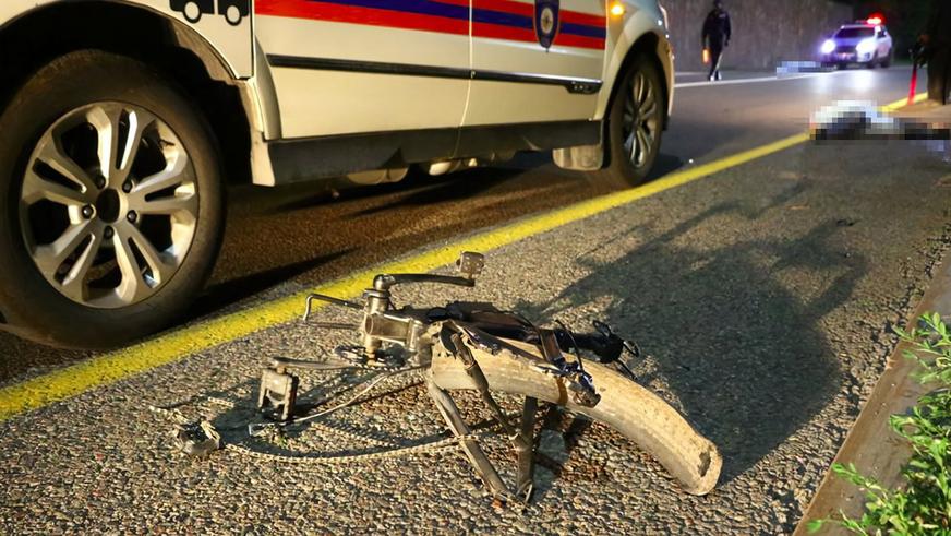 Мотоцикл Yamaha и&nbsp;электровелосипед столкнулись по&nbsp;дороге на&nbsp;&laquo;Медеу&raquo;