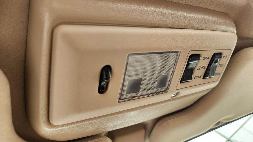 Практически новый Land Cruiser 80 выставлен на торги в США