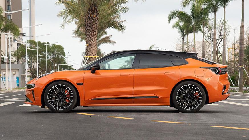 Обновлённый Zeekr 001 вышел на рынок Китая