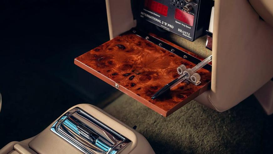 Старый Rolls-Royce Corniche стал необычным универсалом