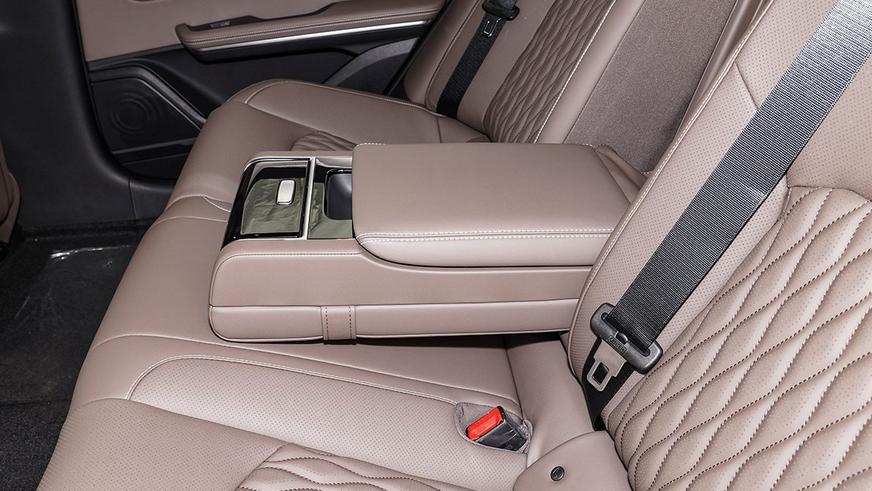 Представлено обновлённое семейство BYD Han: богаче и дешевле