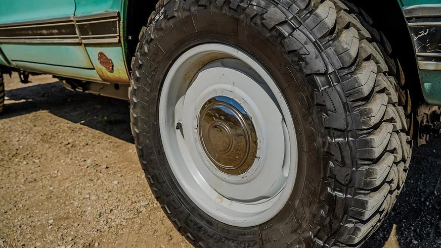Кастомайзеры из США превратили новый Silverado в классический C10