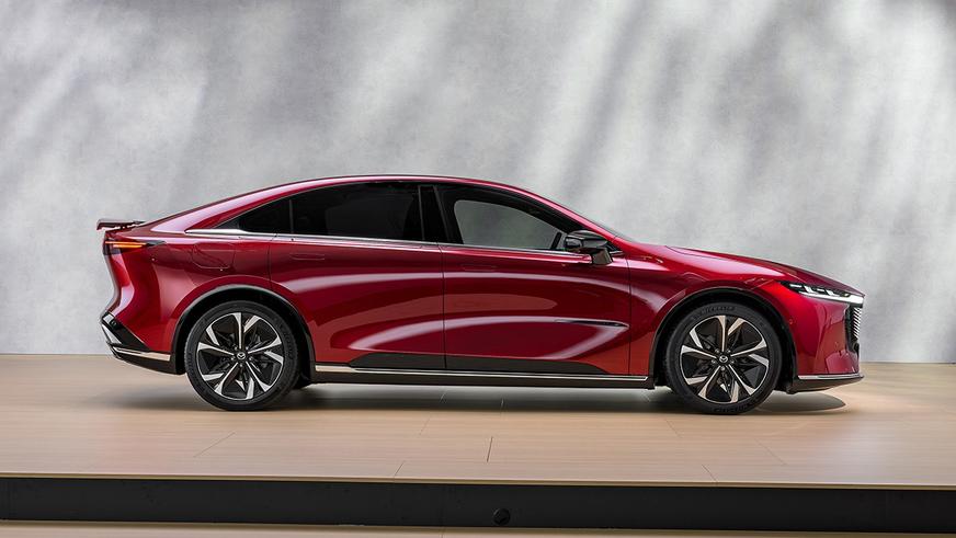 BMW iX3 стал «Всемирным автомобилем года»