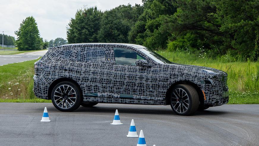 BMW раскрыла подробности о новом X5