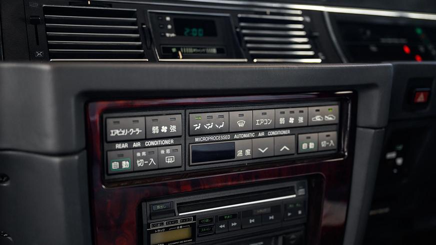 Необычный катафалк продали на торгах в США