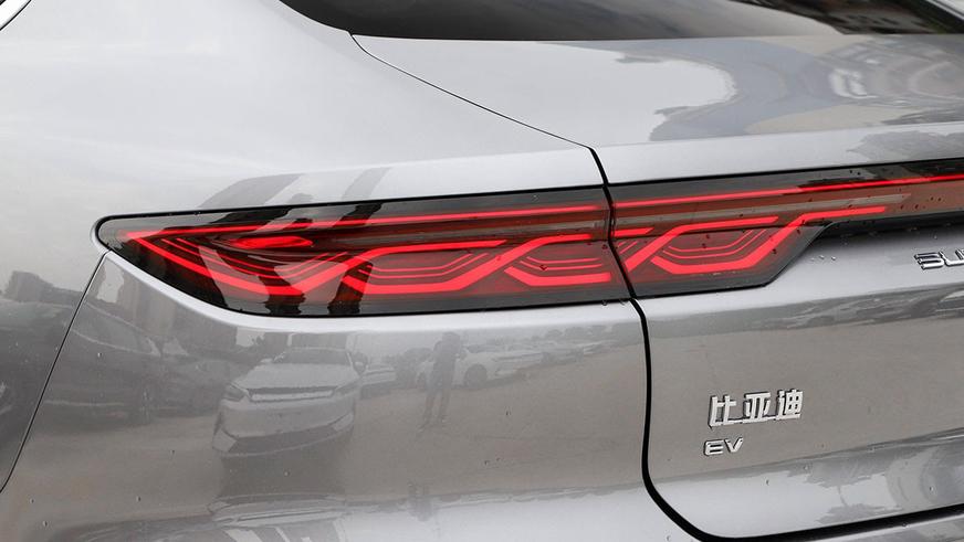 Представлено обновлённое семейство BYD Han: богаче и дешевле