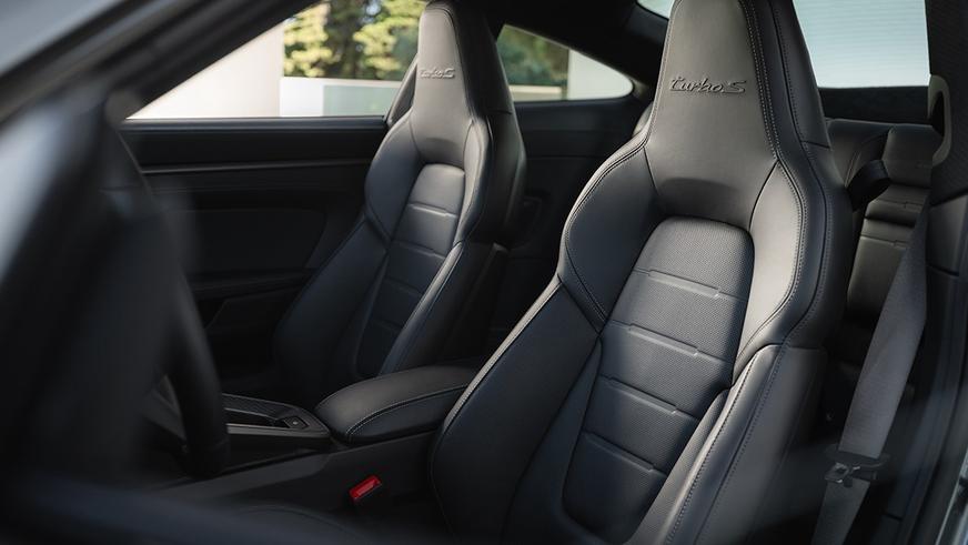 Porsche 911 Turbo S обновился и стал сверхмощным гибридом