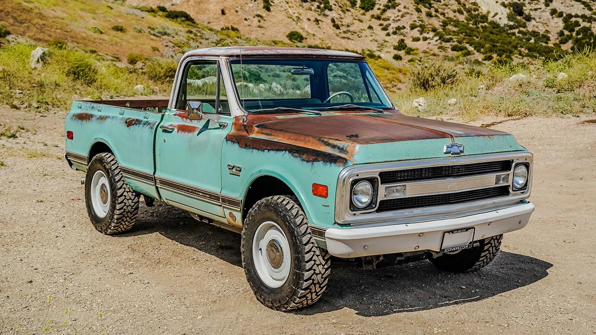Кастомайзеры из США превратили новый Silverado в классический C10