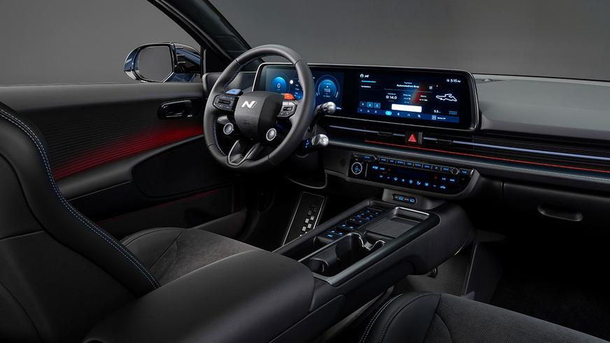 BMW iX3 стал «Всемирным автомобилем года»